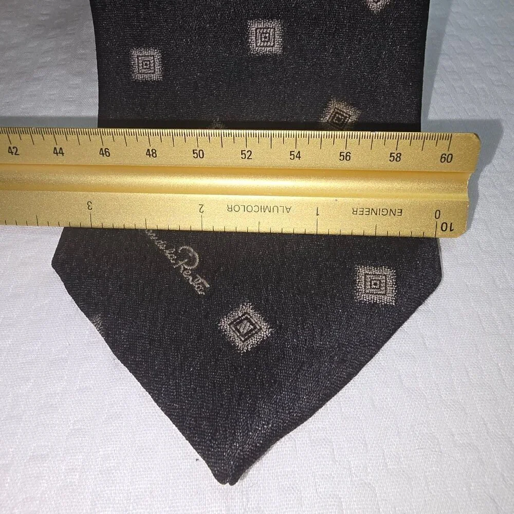 Oscar de la Renta vintage tie